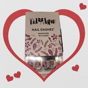 NIB Remd Aspen Nails Carolina Chickadee